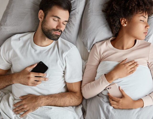 44900